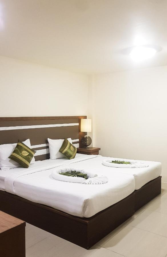Patong V Hotel Exterior photo